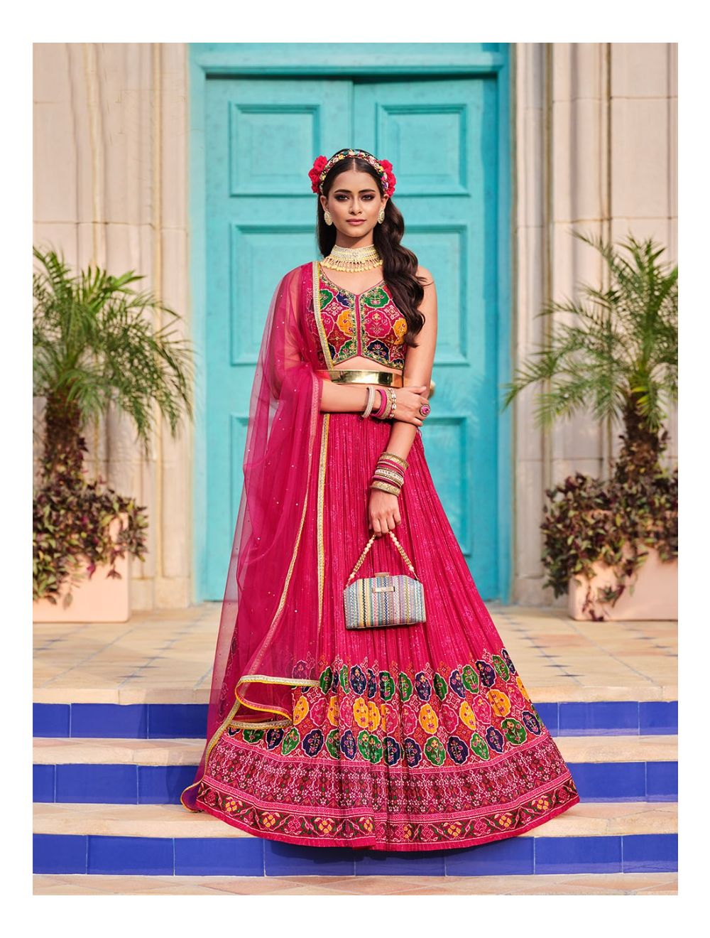 What is the best lipstick for a green lehenga? - Quora