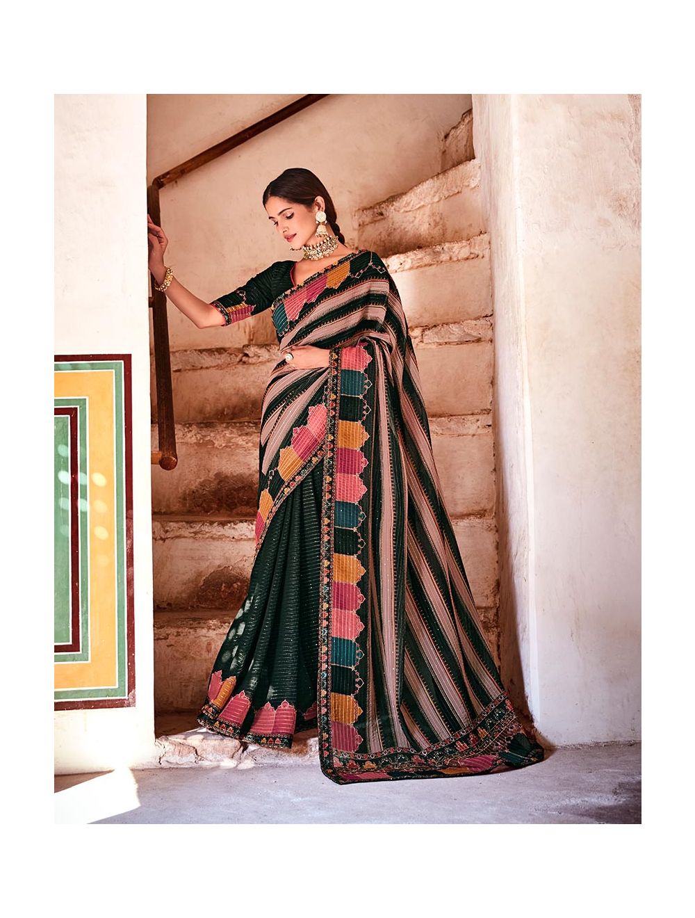 Beautiful Hina Khan in Marvellous Designer Saree - MiaIndia.com