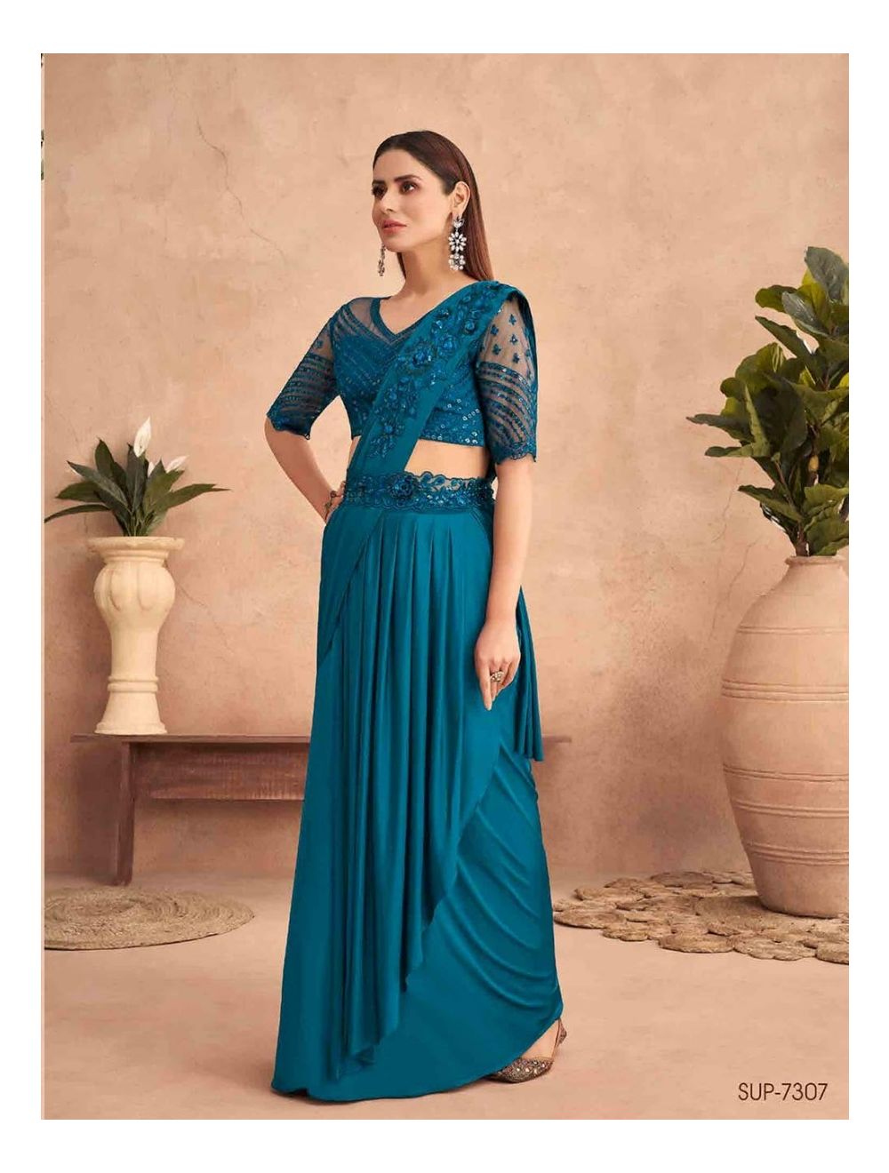 How To Wear Saree In Lehenga Style| साड़ी को लहंगे की तरह ड्रेप कैसे करें|  Saree Draping Karne Ke Tarike | how to wear saree in lehenga style |  HerZindagi